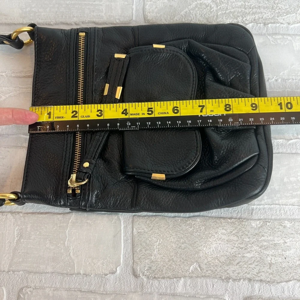 B. Makowsky Crossbody Bag Black Soft Leather Purse Gold Zipper‎ Magnet Pockets
